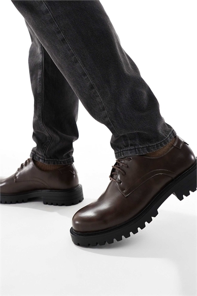 Кальвин: дерби на шнурках с массивной подошвой артикул 148068742