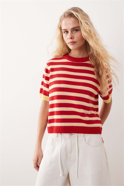 Свитер с короткими рукавами из трикотажа с высоким содержанием хлопка артикул 156129476