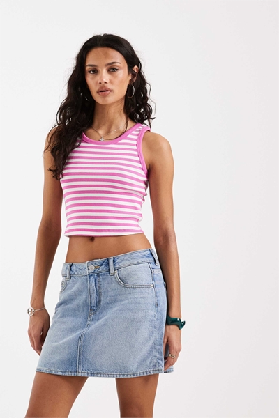 Укороченный жилет Fallon с ребристой фактурой в розовую полоску артикул 154134360