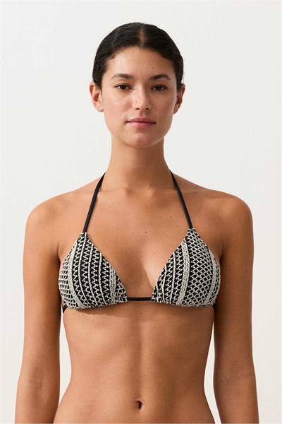 Вязаный крючком треугольный топ для бикини черного цвета артикул 156219783