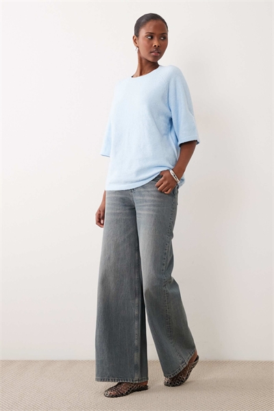 Мягкая трикотажная футболка прямого кроя с короткими рукавами светло-голубого меланжевого цвета артикул 154714728