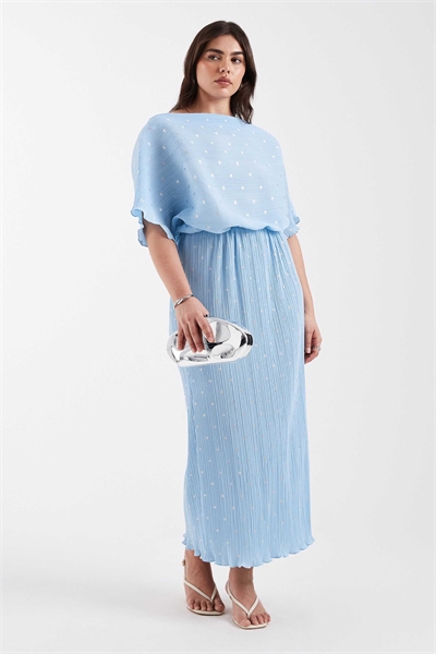 Платье-миди с открытыми плечами и плиссировкой от Tilly артикул 154955191