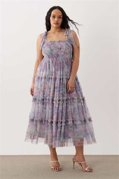 Платье средней длины с завязками на плечах и сборками артикул 155943651