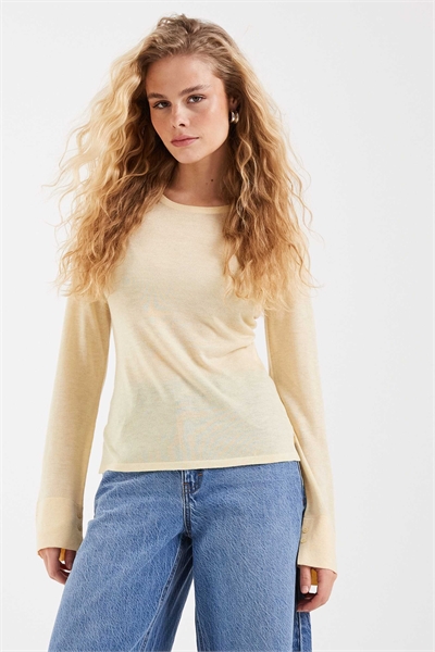 Прозрачный трикотажный свитер цвета сливочного молока артикул 154841125