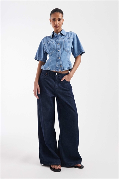 Джинсы с широкими брючинами артикул 153530966