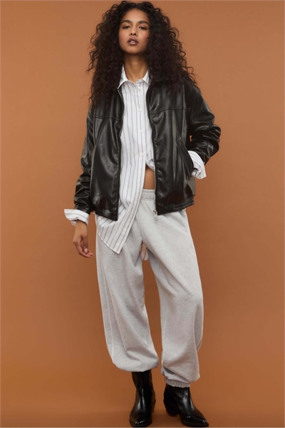 Черные ковбойские ботильоны на каблуке артикул 151305298