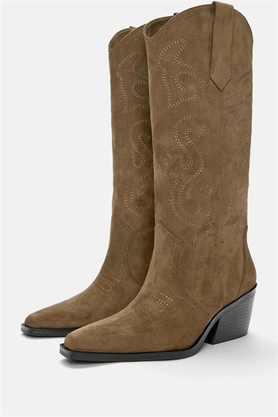 Ковбойские сапоги коричневого цвета артикул 151755429