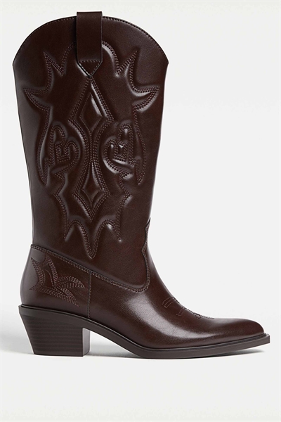 Ковбойские сапоги на каблуке коричневого цвета артикул 149643095