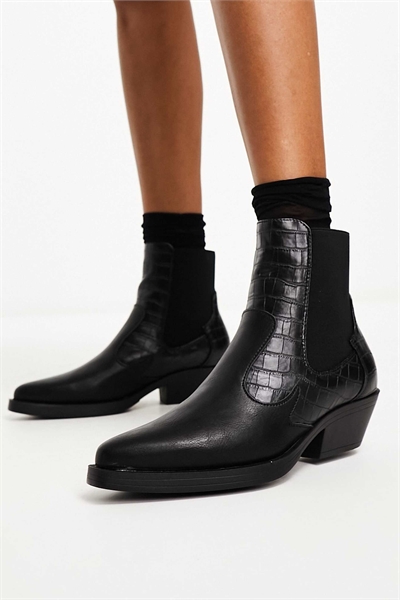 Ковбойские сапоги с отделкой под кожу крокодила, черного цвета артикул 131318804