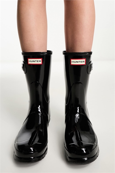 Оригинальные короткие ботинки Wellington черного цвета артикул 132827322