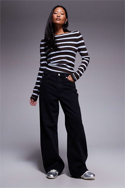 Джинсы свободного кроя артикул 152190954