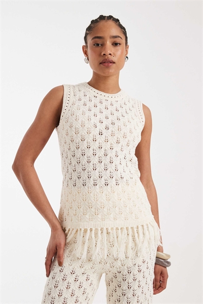 Длинный трикотажный жилет кремового цвета с кисточками по низу артикул 155394015