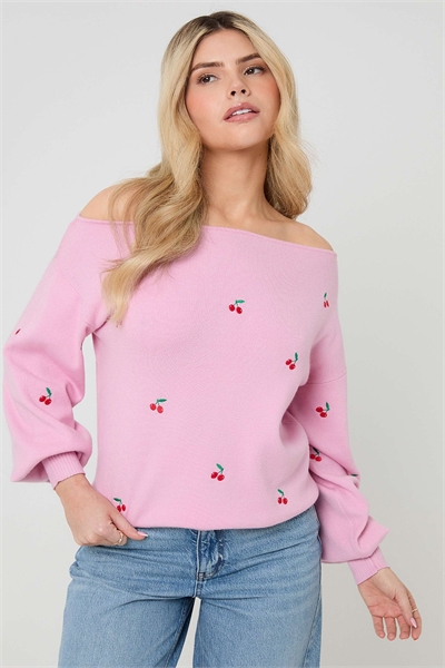 Розовый свитер с вырезом «лодочка» и вишневой вышивкой артикул 155550489