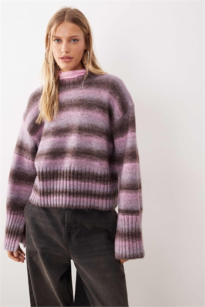 Свободный свитер с поблекшими полосками артикул 152700700