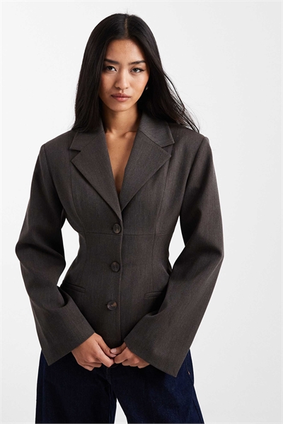 Блейзер с формованными застежками артикул 153279663