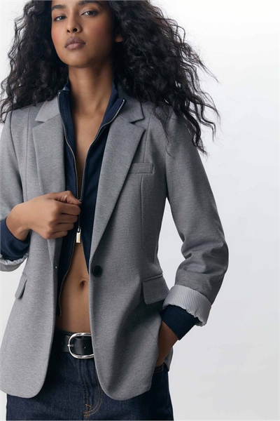 Блейзер приталенного кроя артикул 148509778