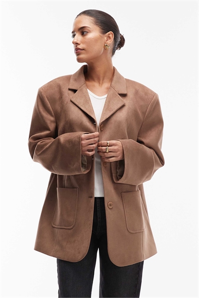 Блейзер свободного кроя с высоким вырезом из искусственной замши артикул 151995225