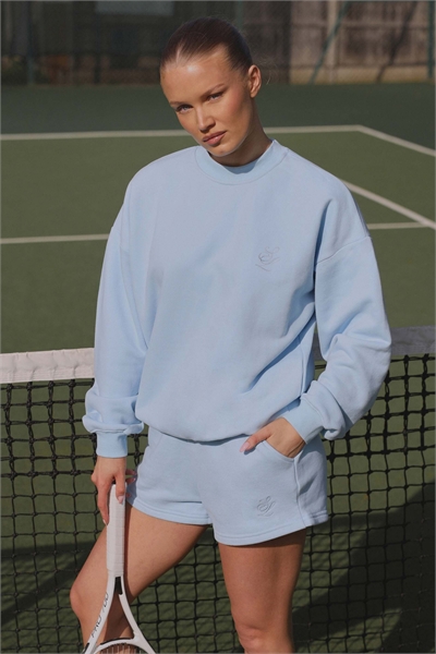 Свитшот свободного кроя с вышивкой на спине, нежно-голубого цвета артикул 155975265