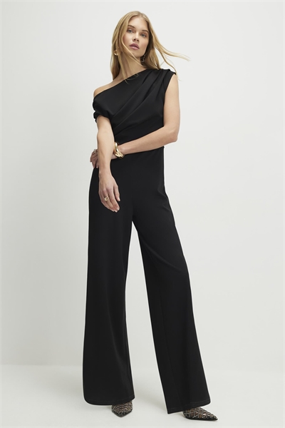 Черный комбинезон без рукавов с асимметричным драпированием артикул 155895678