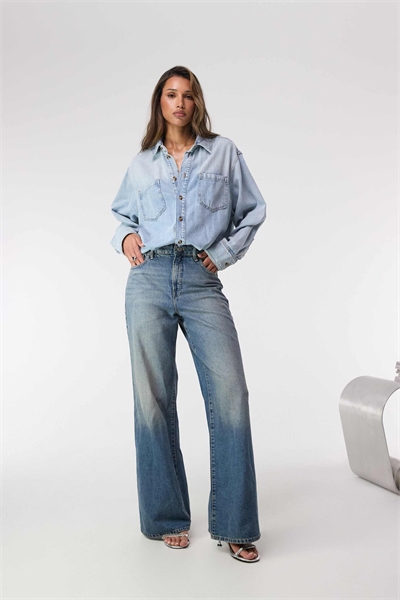 Комбинезон из джинсовой ткани артикул 146136325