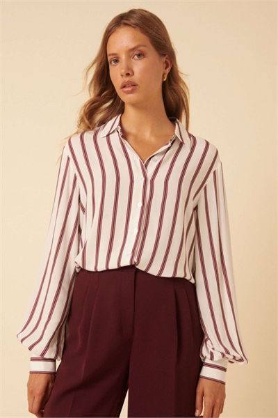 Рубашка на пуговицах артикул 152861426