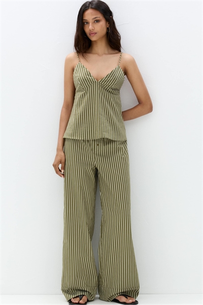 Топ в полоску на бретелях артикул 149804861