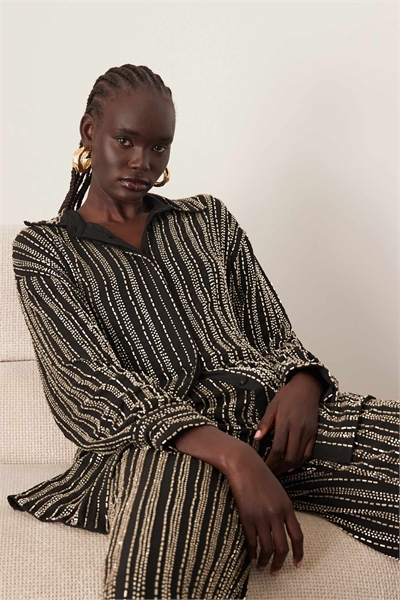 Комплект из рубашки свободного кроя с линейным бисерным узором артикул 149049223