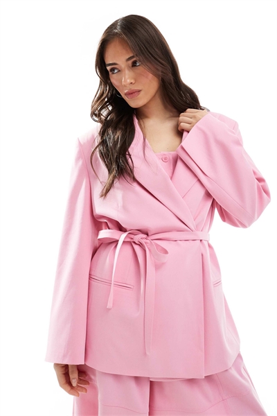 Блейзер свободного кроя с завязкой на талии артикул 148078095