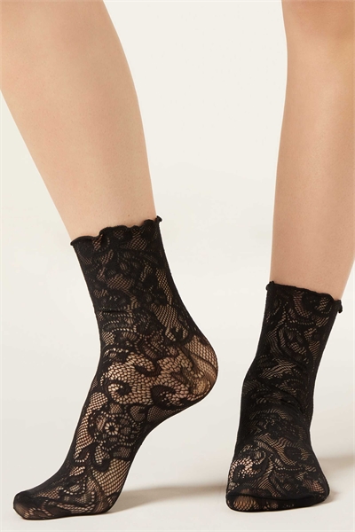 Носки из цветочного кружева с черными цветочками артикул 155895658