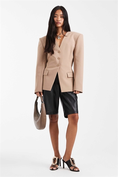 Блейзер без воротника на 3 пуговицы артикул 150331683