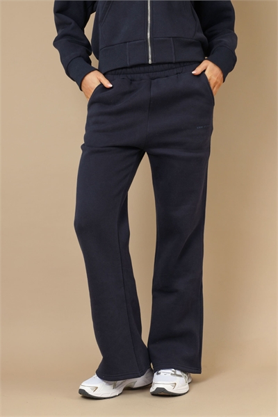 Джоггеры Colby Essentials с расклешенными штанинами артикул 154218203