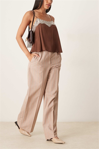 Брюки свободного кроя с прямыми брючинами из льна артикул 146851515