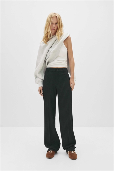 Стильные брюки с высокой талией и прямыми брючинами артикул 152131997