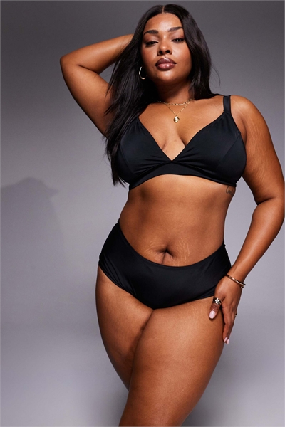 ASOS DESIGN Curve Maya Santa Monica — бикини-топ с крупными треугольными чашками артикул 150779254