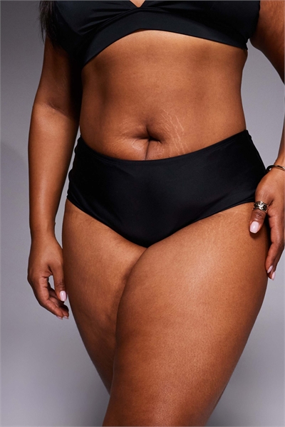 ASOS DESIGN Curve Maya Sao Paulo — бикини-шорты средней посадки артикул 150937891