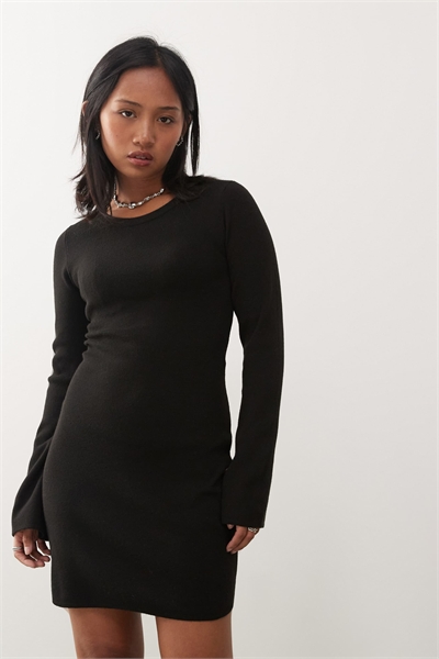 Платье-скатер из трикотажа с длинными рукавами артикул 147666056