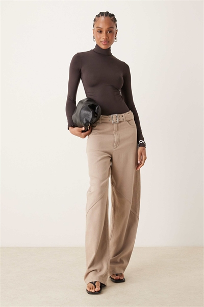 ASOS DESIGN: длинные брюки свободного кроя с эффектом «после стирки» и элементами в стиле утилитари в цвете «гриб» артикул 147199491