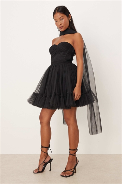 Мини-платье из тюля с корсетом и шарфом на шее артикул 149850673