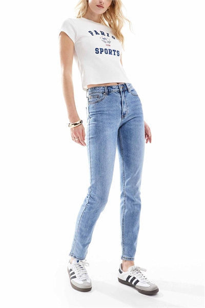 Джинсы с прямыми брючинами Emily артикул 140415997