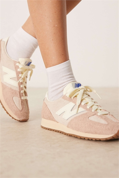 471 пара кроссовок унисекс артикул 141913428