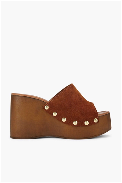 Сандалии Rua на танкетке артикул 155977076