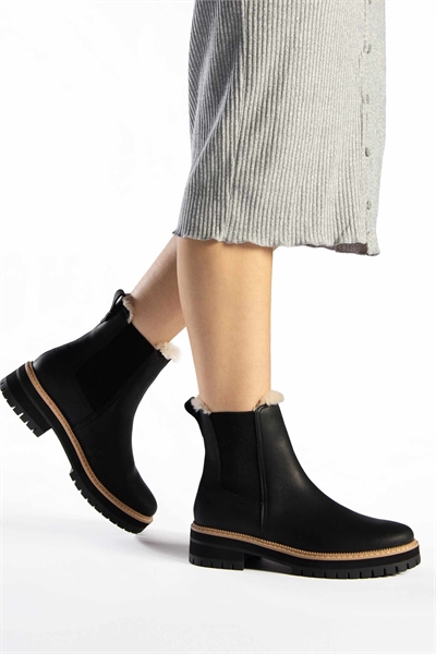 Ботинки Bennet черного цвета артикул 139089180