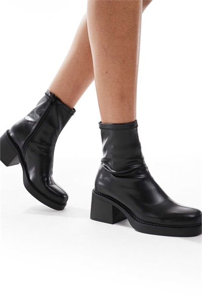 Массивные ботинки-носки черного цвета артикул 151897157