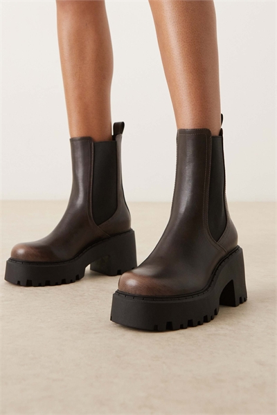 Ботинки-челси Rae на массивном каблуке шоколадно-коричневого цвета артикул 147263046