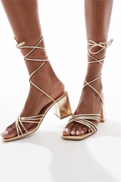 Сандалии на среднем каблуке артикул 142288052