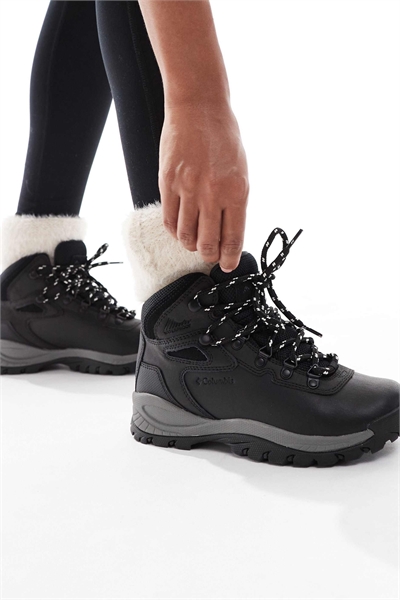 Ботинки Newton Ridge Plus черного цвета артикул 143821331