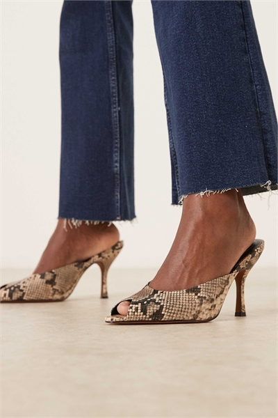 Мули с открытым носком и высоким каблуком от Nobu артикул 152154860