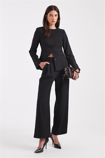 Брюки с прямыми брючинами и индивидуально скроенными складками спереди co-ord артикул 151450929