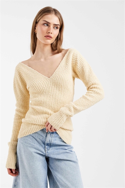 Вязаный топ с V-образным вырезом и ребристой фактурой лимонно-желтого цвета артикул 155250790
