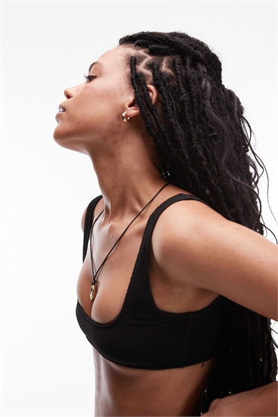 Бикини-топ с гофрированной чашкой спереди и открытой спиной артикул 143460103